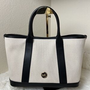 Michael Kors Luisa Medium Satchel